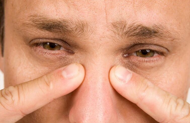Постоянната болка в носа е сериозно усложнение на ринопластиката
